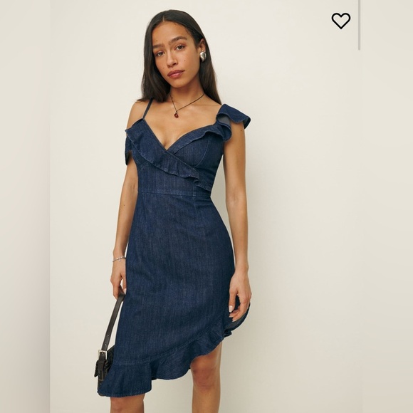 NWT Reformation Evelyn Denim Dress in Galilee Size 6 - Asymmetrical Blue Dress - Picture 5 of 9